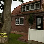 Haus Achter De Kark * Крумхёрн