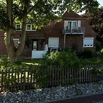 Haus Achter De Kark * Крумхёрн